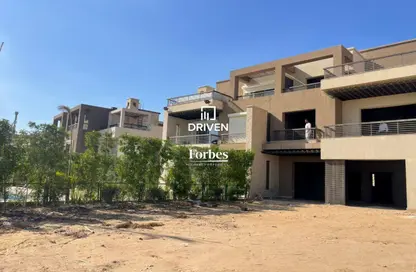 Villa - 5 Bedrooms - 4 Bathrooms for sale in New Giza - Cairo Alexandria Desert Road - 6 October City - Giza