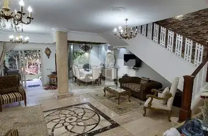 Townhouse - 3 Bedrooms - 4 Bathrooms for sale in Mena Residence - South Investors Area - New Cairo City - Cairo
