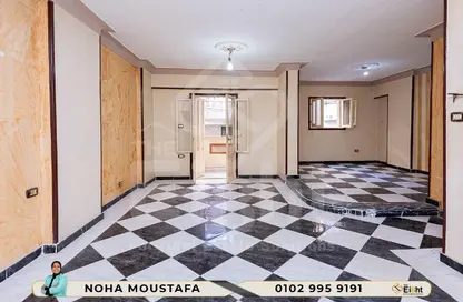 Apartment - 2 Bedrooms - 1 Bathroom for sale in Sidi Kamal St. - El Mandara - Hay Than El Montazah - Alexandria
