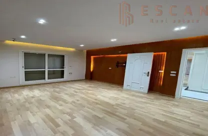 Apartment - 3 Bedrooms - 3 Bathrooms for sale in El Rehab Extension - Al Rehab - New Cairo City - Cairo