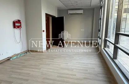 مساحات مكتبية - استوديو - 1 حمام للايجار في ديستريكت 5 - كمبوندات التجمع الخامس - التجمع الخامس - مدينة القاهرة الجديدة - القاهرة