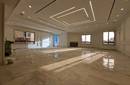 شقة - 4 غرف نوم - 3 حمامات للبيع في شارع لبنان - المهندسين - الجيزة