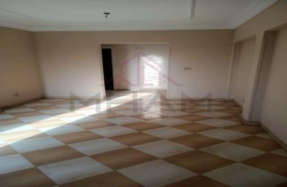 Apartment - 3 Bedrooms - 2 Bathrooms for sale in Street 8 - District 4 - The 5th Settlement - New Cairo City - Cairo