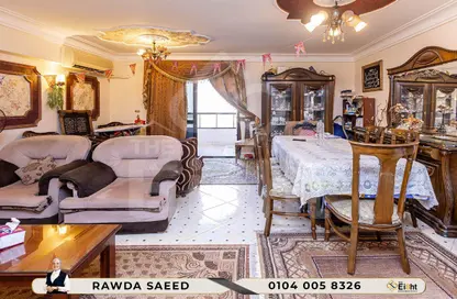 Apartment - 3 Bedrooms - 2 Bathrooms for sale in Al Fath St. - Fleming - Hay Sharq - Alexandria