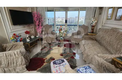 Apartment - 2 Bedrooms - 1 Bathroom for sale in Mamdouh Salem St. - El Estad - Nasr City - Cairo
