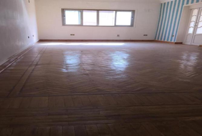 8424430 - Property Image 2