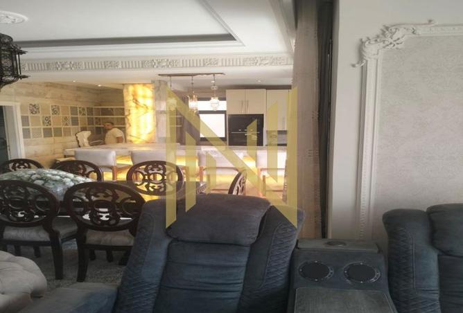 8024410 - Property Image 3