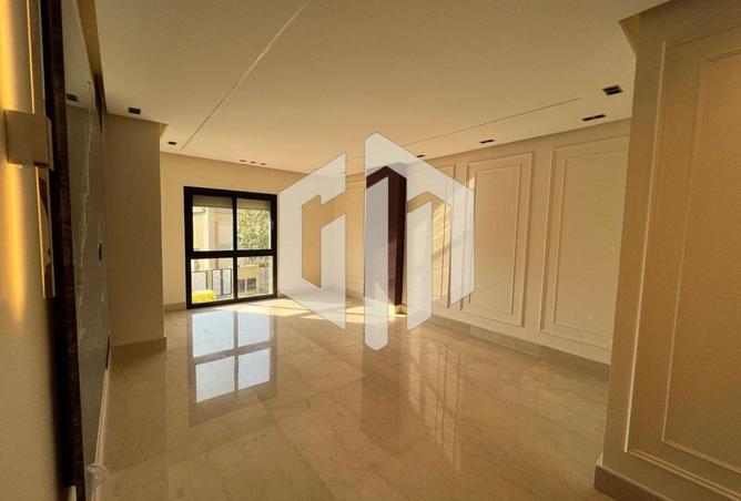 8304742 - Property Image 2