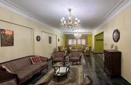 Apartment - 4 Bedrooms - 2 Bathrooms for sale in Abdelrahman Sedky St. - 6th Zone - Nasr City - Cairo