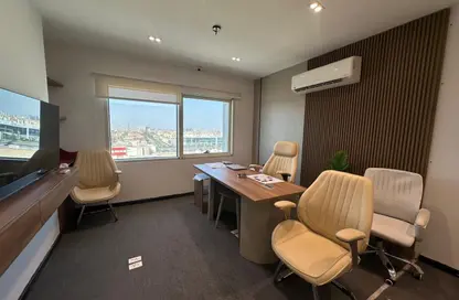 مساحات مكتبية - استوديو - 2 حمامات للايجار في كابيتال بيزنس بارك - محور 26 يوليو - الشيخ زايد - الجيزة