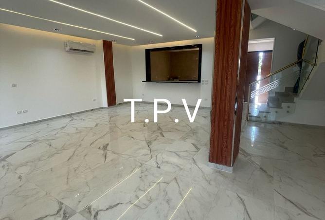 8274816 - Property Image 2