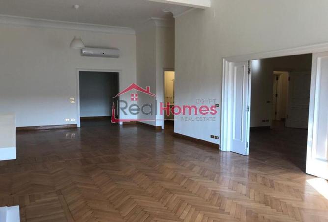 8220705 - Property Image 3