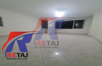 Apartment - 2 Bedrooms - 1 Bathroom for rent in Helmy Hassan Ali St. - 8th Zone - Nasr City - Cairo