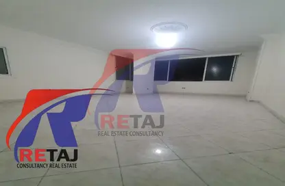 Apartment - 2 Bedrooms - 1 Bathroom for rent in Helmy Hassan Ali St. - 8th Zone - Nasr City - Cairo