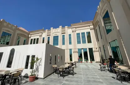 مساحات مكتبية - استوديو - 2 حمامات للايجار في محور محمد نجيب - المستثمرين الشمالية - مدينة القاهرة الجديدة - القاهرة