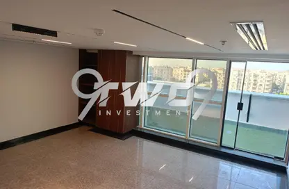 مساحات مكتبية - استوديو - 2 حمامات للايجار في تريفيوم سكوير - شارع التسعين الشمالي - التجمع الخامس - مدينة القاهرة الجديدة - القاهرة