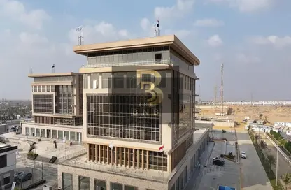 محل تجاري - استوديو - 2 حمامات للايجار في محور محمد نجيب - المستثمرين الشمالية - مدينة القاهرة الجديدة - القاهرة