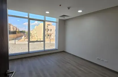 Medical Facility - Studio - 1 Bathroom for rent in Central Avenue - 2nd District - Sheikh Zayed City - Giza