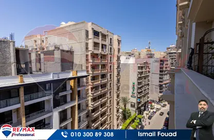 Apartment - 5 Bedrooms - 3 Bathrooms for sale in Mohamed Bahaa Al Din Al Ghouri St. - Smouha - Hay Sharq - Alexandria