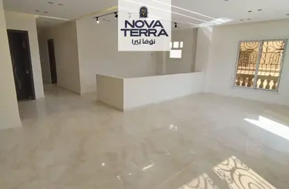 شقة - 3 غرف نوم - 3 حمامات للبيع في الحي السابع - الشيخ زايد - الجيزة