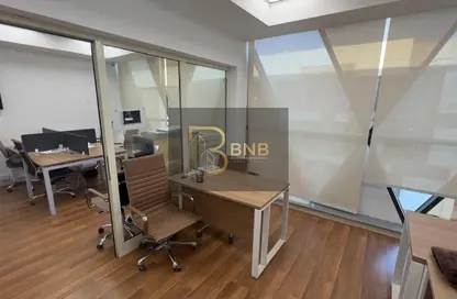 مساحات مكتبية - استوديو - 2 حمامات للايجار في كايرو بزنس بلازا - شارع التسعين الشمالي - التجمع الخامس - مدينة القاهرة الجديدة - القاهرة