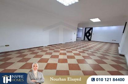 Office Space - Studio - 1 Bathroom for rent in Janaklees - Hay Sharq - Alexandria