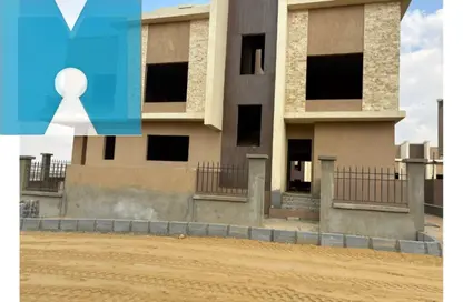 Townhouse - 5 Bedrooms - 5 Bathrooms for sale in Hood 1 St. - Green Belt - 6 October City - Giza