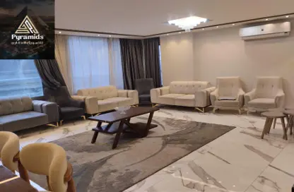 شقة - 3 غرف نوم - 3 حمامات للايجار في شارع المساحه - الدقي - الجيزة