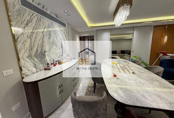 8393354 - Property Image 2