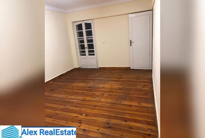 8370402 - Property Image 2