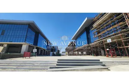 Office Space - Studio - 2 Bathrooms for sale in Golden Gate - South Teseen St. - The 5th Settlement - New Cairo City - Cairo