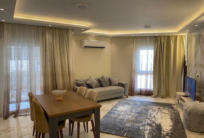 8243006 - Property Image 3