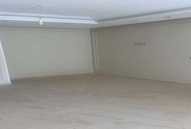 8102122 - Property Image 2