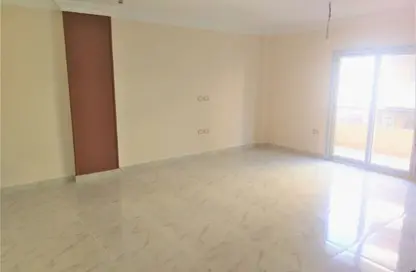 Apartment - 3 Bedrooms - 1 Bathroom for sale in Al Ashrafiya - North Investors Area - New Cairo City - Cairo