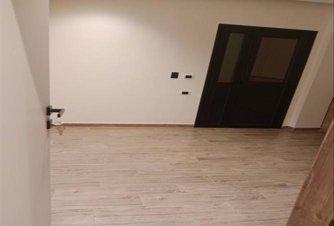 8449381 - Property Image 2