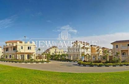 Villa - 4 Bedrooms - 5 Bathrooms for sale in Maxim - The 1st Settlement - New Cairo City - Cairo