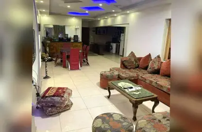 Apartment - 2 Bedrooms - 1 Bathroom for rent in Al Mosheer Ahmed Ismail St. - Sidi Gaber - Hay Sharq - Alexandria