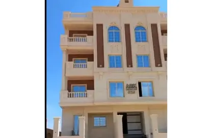Apartment - 2 Bedrooms - 2 Bathrooms for sale in Bait Alwatan - The 5th Settlement - New Cairo City - Cairo
