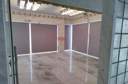Clinic - Studio - 1 Bathroom for rent in West Arabella - 5th Settlement Compounds - The 5th Settlement - New Cairo City - Cairo