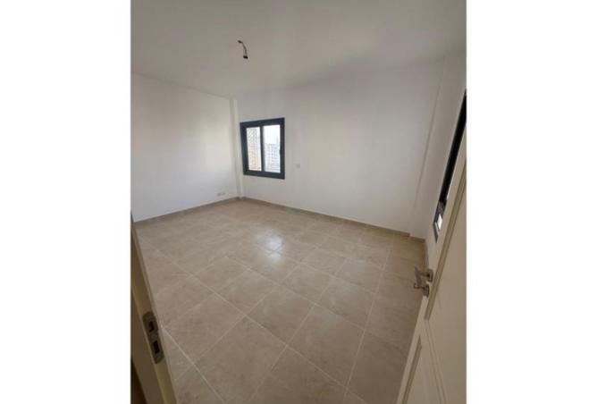 8253092 - Property Image 2