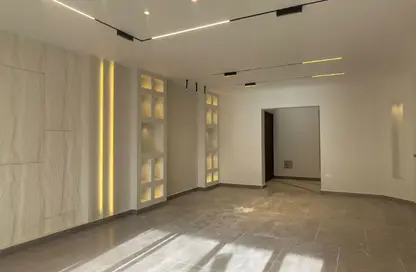 شقة - 2 غرف نوم - 3 حمامات للايجار في أكتوبر بلازا - كمبوندات 6 أكتوبر - مدينة 6 أكتوبر - الجيزة