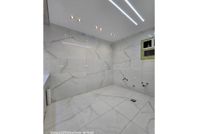 8301083 - Property Image 3