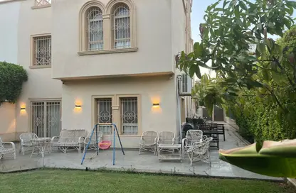 تاون هاوس - 8 غرف نوم - 6 حمامات للبيع في شارع 10 - جرينز - الحي السادس - الشيخ زايد - الجيزة