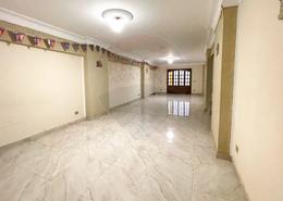 شقة - 3 غرف نوم - 2 حمامات for للايجار in شارع شعراوي - لوران - حي شرق - الاسكندرية