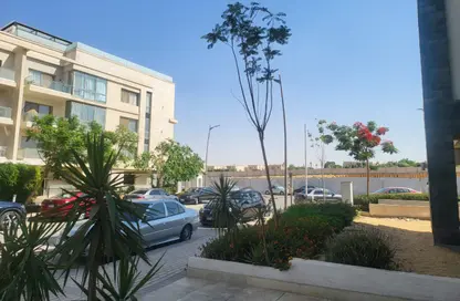 Apartment - 2 Bedrooms - 2 Bathrooms for sale in Galleria Moon Valley - South Investors Area - New Cairo City - Cairo