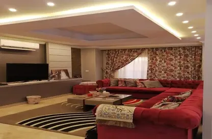 دوبلكس - 5 غرف نوم - 4 حمامات للبيع في شارع 28 - الحي الخامس - التجمع الخامس - مدينة القاهرة الجديدة - القاهرة