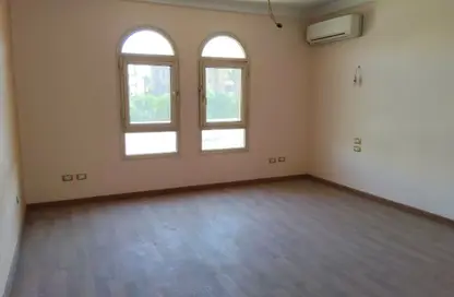 Twin House - 4 Bedrooms - 3 Bathrooms for rent in Greens - 6th District - Sheikh Zayed City - Giza