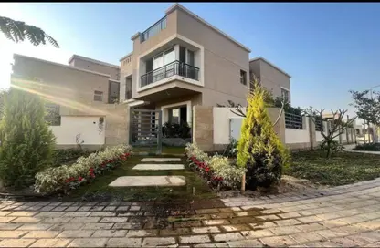 Villa - 6 Bedrooms - 4 Bathrooms for sale in Ivoire - Sheikh Zayed City - Giza