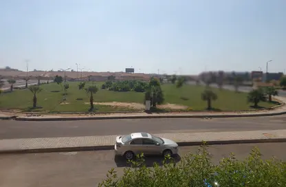 Apartment - 3 Bedrooms - 2 Bathrooms for sale in 2nd Area - Shorouk City - Cairo