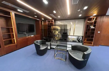 طابق كامل - استوديو - 5 حمامات للايجار في شارع ال ٩٠ الجنوبي - شارع التسعين الجنوبي - التجمع الخامس - مدينة القاهرة الجديدة - القاهرة